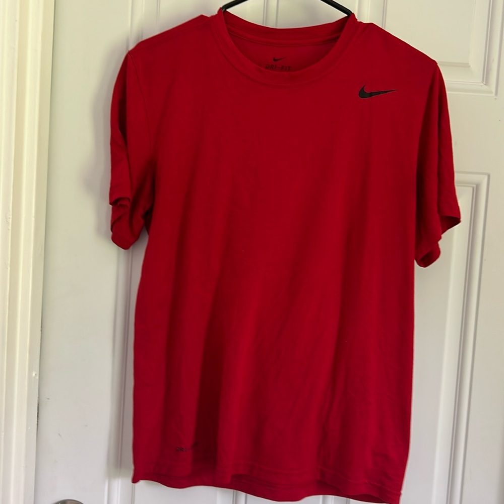 Nike men’s shortsleeved